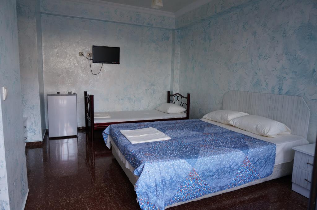 אורקי Samni Hotel חדר תמונה